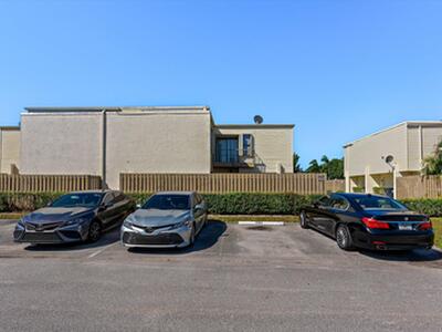 1596 Shaker Circle, Wellington, FL 33414