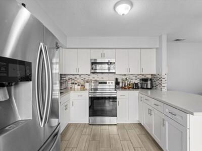 1596 Shaker Circle, Wellington, FL 33414