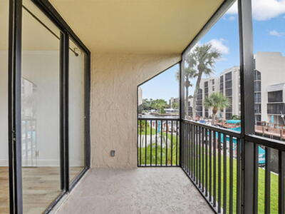 2 Royal Palm 2050 Way, Boca Raton, FL 33432