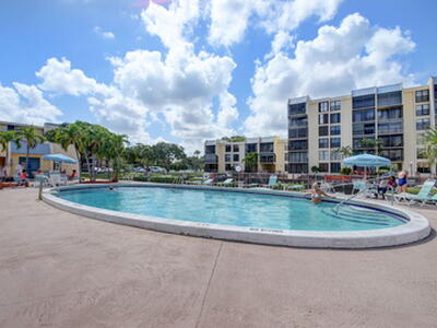 2 Royal Palm 2050 Way, Boca Raton, FL 33432