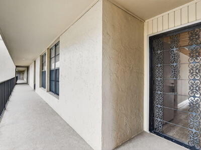 2 Royal Palm 2050 Way, Boca Raton, FL 33432