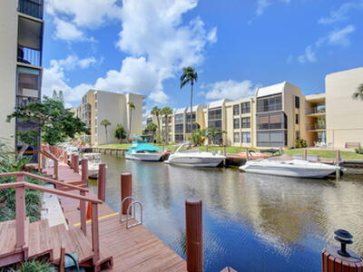 2 Royal Palm 2050 Way, Boca Raton, FL 33432