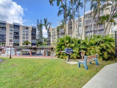 2 Royal Palm 2050 Way, Boca Raton, FL 33432