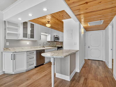 2 Royal Palm 2050 Way, Boca Raton, FL 33432