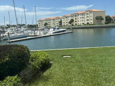 16 Harbour Isle Drive W