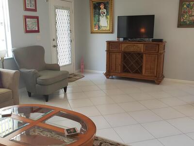 904 Flanders S, Delray Beach, FL 33484