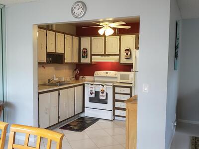 904 Flanders S, Delray Beach, FL 33484