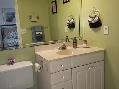 904 Flanders S, Delray Beach, FL 33484