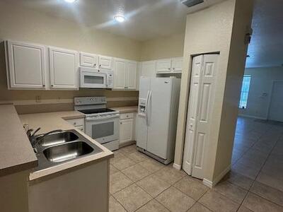 9404 Portside Drive, Fort Pierce, FL 34945