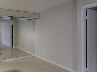 4225 S 57th Avenue, Greenacres, FL 33463