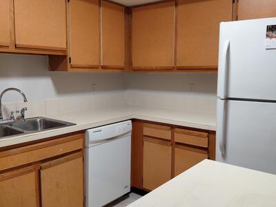 4225 S 57th Avenue, Greenacres, FL 33463