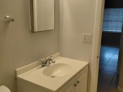 4225 S 57th Avenue, Greenacres, FL 33463