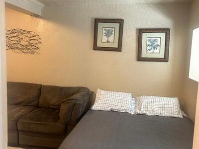 727 Penn Street, West Palm Beach, FL 33401