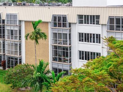 2970 NE 16th Avenue, Oakland Park, FL 33334