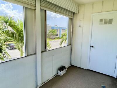 864 Flanders R, Delray Beach, FL 33484