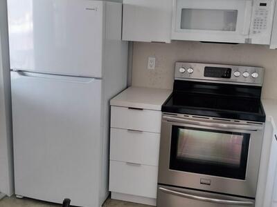 218 NE 12th Avenue, Hallandale Beach, FL 33009