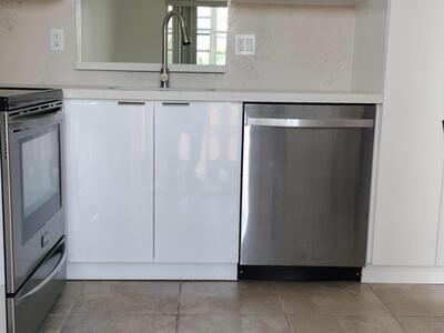 218 NE 12th Avenue, Hallandale Beach, FL 33009