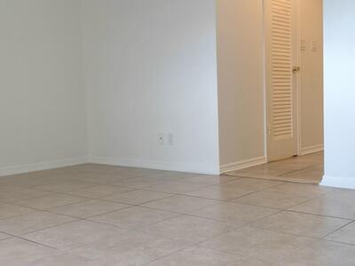 218 NE 12th Avenue, Hallandale Beach, FL 33009