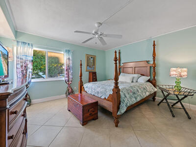 1561 NE 12th Terrace, Jensen Beach, FL 34957