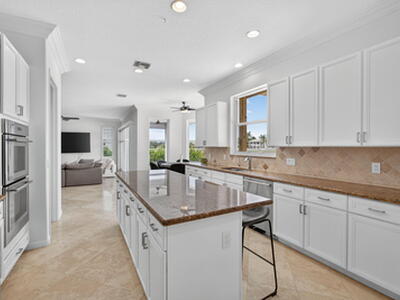 11587 Manatee Bay Lane, Wellington, FL 33449