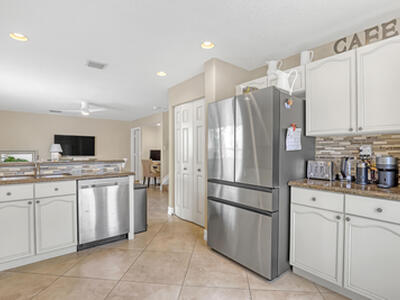 6074 Las Colinas Circle, Lake Worth, FL 33463