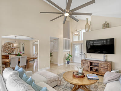 6074 Las Colinas Circle, Lake Worth, FL 33463