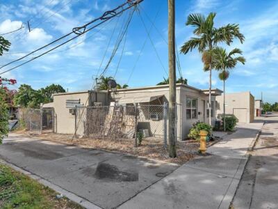 813 9th Avenue N, Lake Worth Beach, FL 33460