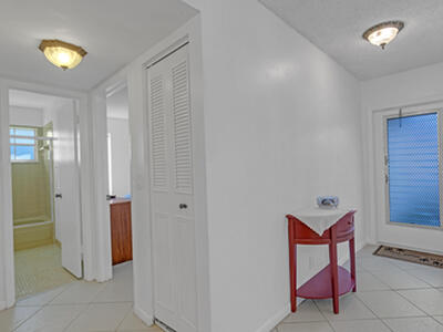 857 Worcester B Lane, Lake Worth, FL 33467