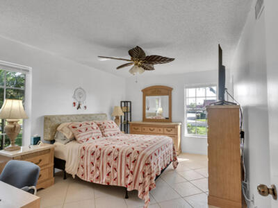 857 Worcester B Lane, Lake Worth, FL 33467