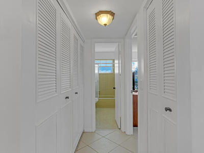 857 Worcester B Lane, Lake Worth, FL 33467