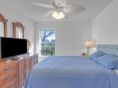 857 Worcester B Lane, Lake Worth, FL 33467