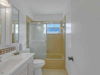 857 Worcester B Lane, Lake Worth, FL 33467