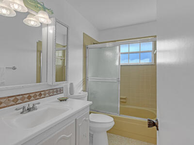 857 Worcester B Lane, Lake Worth, FL 33467