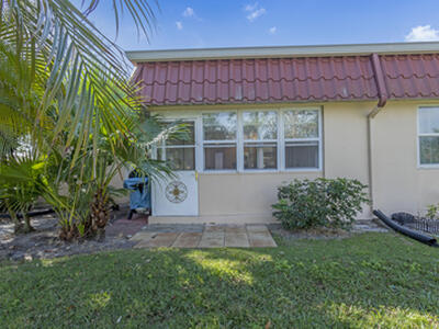 857 Worcester B Lane, Lake Worth, FL 33467