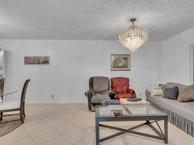 857 Worcester B Lane, Lake Worth, FL 33467