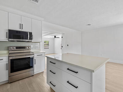 3015 Robert Road, West Palm Beach, FL 33405