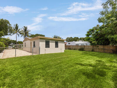 3015 Robert Road, West Palm Beach, FL 33405