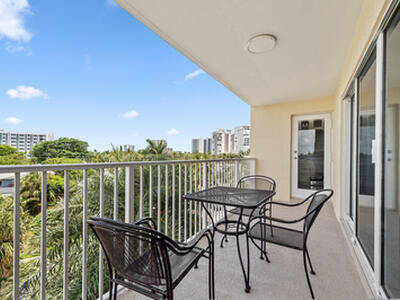 1200 Hibiscus Avenue, Pompano Beach, FL 33062