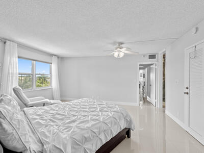 1200 Hibiscus Avenue, Pompano Beach, FL 33062