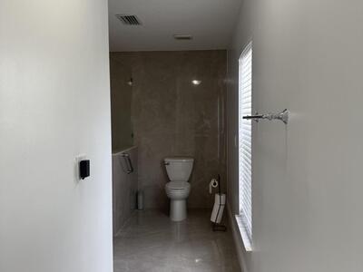 592 SW Tarra Avenue, Port Saint Lucie, FL 34953