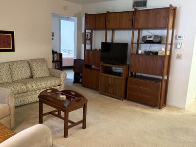 422 Pine Glen Lane, Greenacres, FL 33463