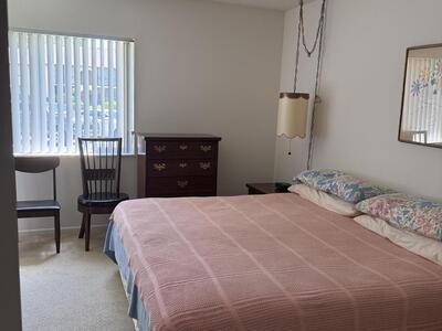 422 Pine Glen Lane, Greenacres, FL 33463