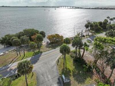 4220 NE Indian River Drive, Jensen Beach, FL 34957