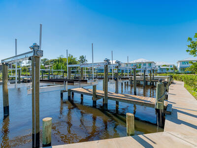 4680 SE Manatee Way, Stuart, FL 34997