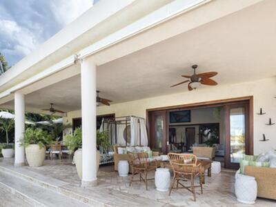 27 37, Casa de Campo, DR 22000