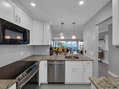 390 N Federal Highway, Deerfield Beach, FL 33441