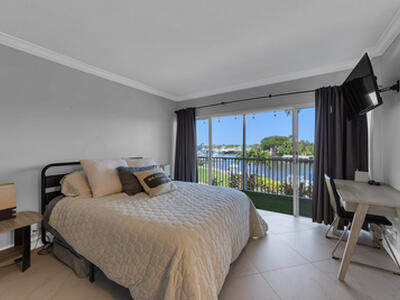 390 N Federal Highway, Deerfield Beach, FL 33441