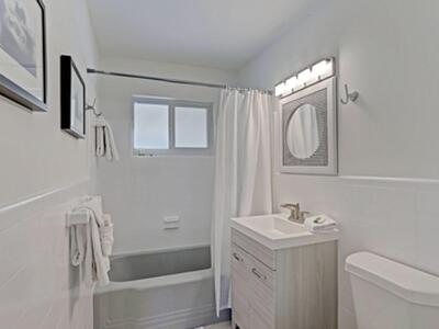 7115 Venetian Way, West Palm Beach, FL 33406