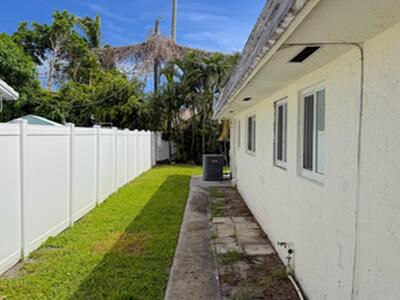 103 Laredo Lane, Boca Raton, FL 33487