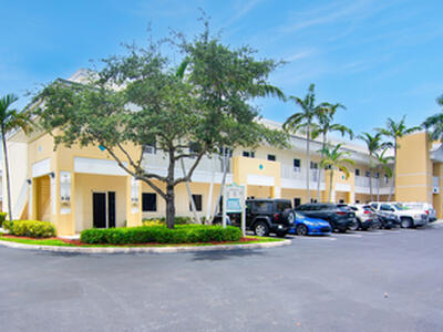 2771 Vista Parkway, West Palm Beach, FL 33411